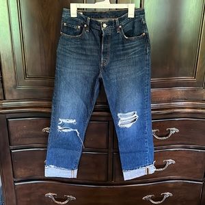 Womens Levi’s high waisted jeans size 29